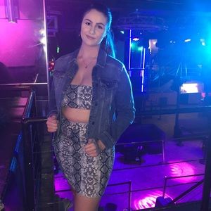 Meet your Posher, Alexandria